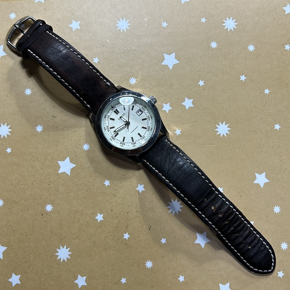 Guess Men U85096G2 White Dial Date Brown Leather Strap Quartz Watch 7 3/4